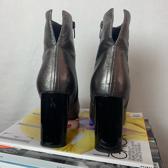 Metallic Booties ✨ - Picture 4 of 5